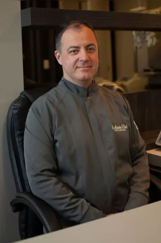 O conceituado oftalmologista Alessandro Both receberá as felicitações pela passagem de seu aniversário nesta sexta-feira (20). Da coluna RC os votos de felicidades e realizações.