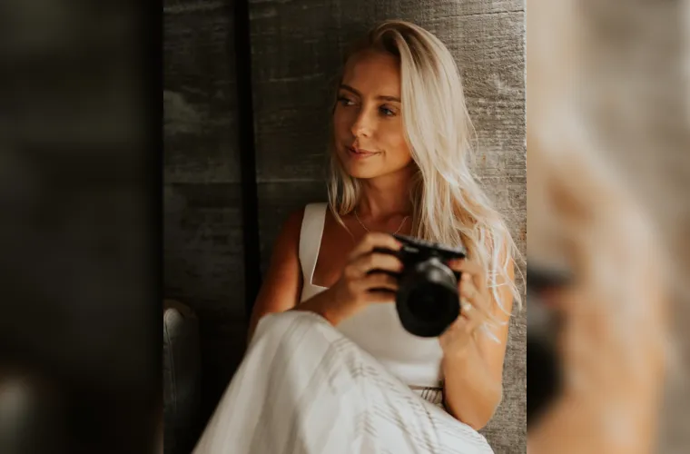 Hoje(27), é dia de brindar o talento e a sensibilidade da fotógrafa Vitoria Overcenko, que comemora seu aniversário. Com um olhar apurado e delicado, Vitoria transforma momentos em eternidade por meio da arte da fotografia. Da Coluna RC, desejamos luz, reconhecimento e muito sucesso em sua caminhada.