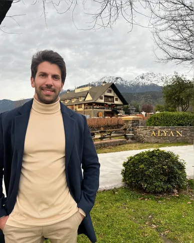 Na próxima quinta-feira (30), o visionário empresário José Francisco de Freitas comemora mais um aniversário, recebendo o carinho e as felicitações de familiares, amigos e colegas. Da Coluna RC, votos de felicidades, conquistas e muitos anos de sucesso.