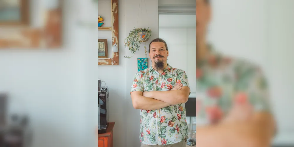 Nesta sexta-feira (10), o talentoso fotógrafo Laertes Soares recebe calorosos cumprimentos pela passagem de seu aniversário. Reconhecido por eternizar momentos especiais na vida de inúmeras famílias, Laertes consolidou-se como uma referência na cidade, com uma trajetória que ultrapassa fronteiras. Da Coluna RC, seguem os mais sinceros votos de felicidade e contínuo sucesso.