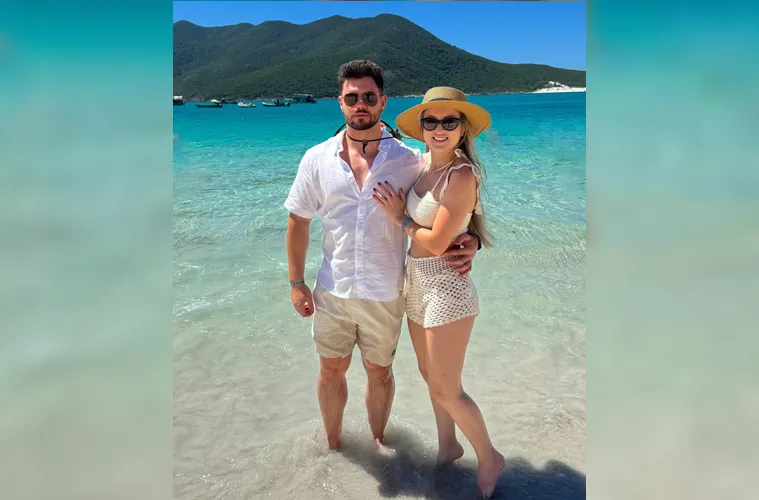 – Neste sábado (28), Vinicius Sawczyn comemora seu aniversário. No registro, Vinicius ao lado da namorada, Maria Eduarda Silveira. A Coluna RC deseja um novo ano repleto de felicidade, conquistas, boas energias e momentos inesquecíveis.