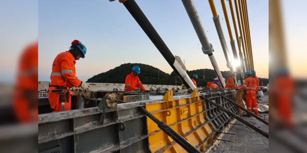 Imagem ilustrativa da imagem ‘Beijo da ponte’ assegura conexão histórica no PR