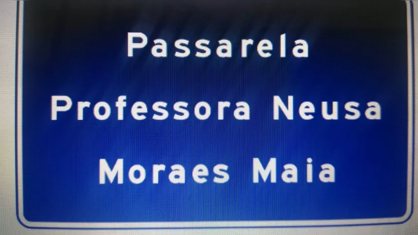 Espaço recebeu placas em homenagem a professora Neusa Moraes Maia