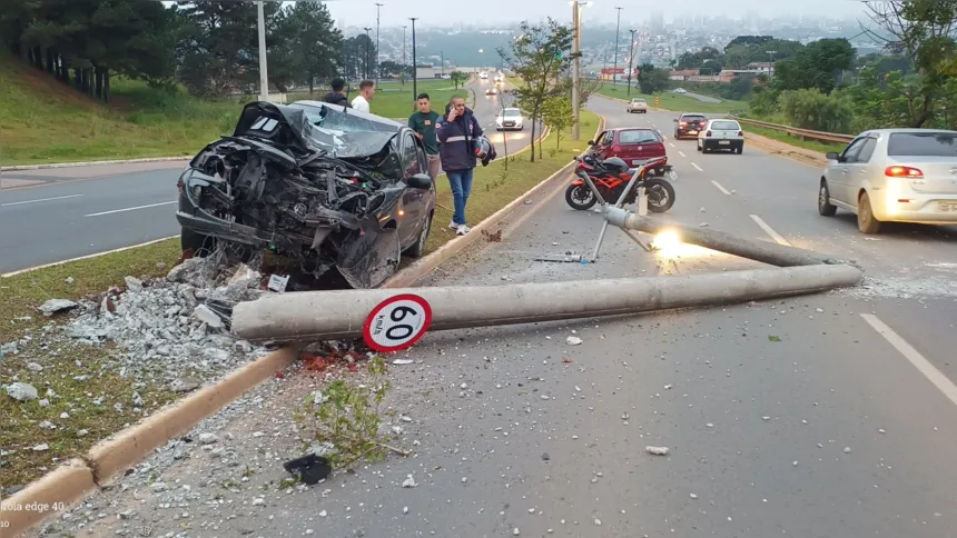 Acidente acionou equipes de emergência