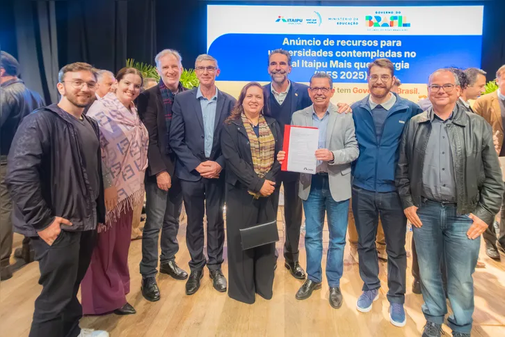 Em maio aconteceu a assinatura dos Planos de Ação da UEPG, e de outras 14 instituições no teatro da Reitoria da Universidade Federal do Paraná (UFPR), em Curitiba
