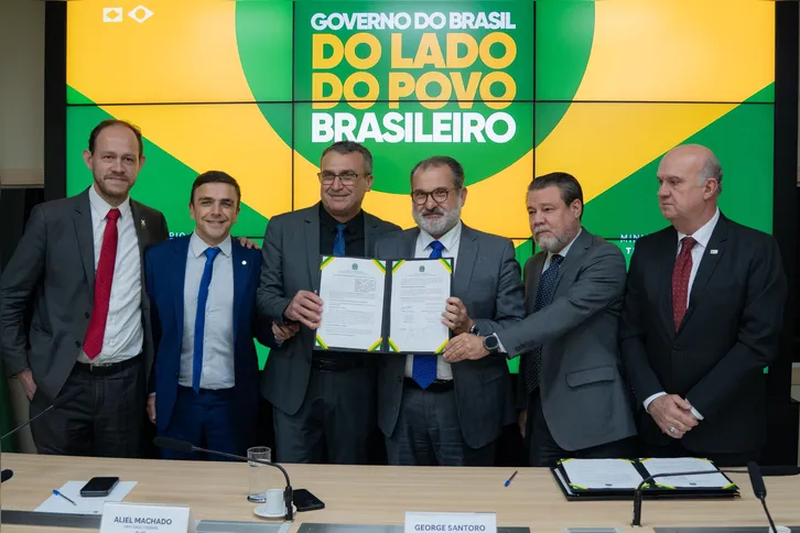 Prefeito de Arapoti, Irani Barros.