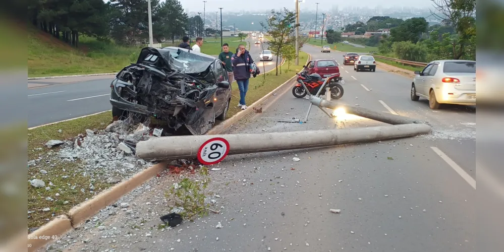 Acidente acionou equipes de emergência
