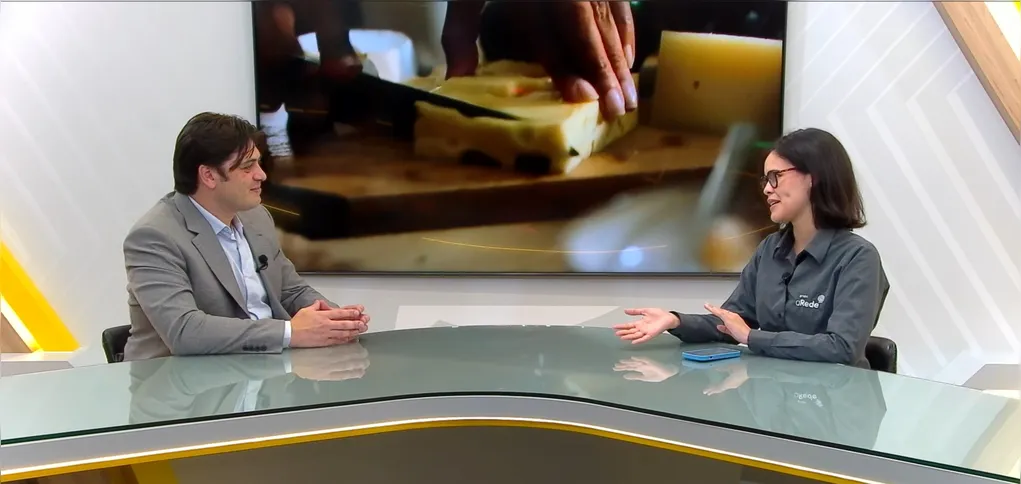 As entrevistas com representantes de grandes empresas instaladas em Ponta Grossa são feitas no estúdio do Grupo aRede. Na foto, o presidente da Tetra Pak, Tiago Cardoso.