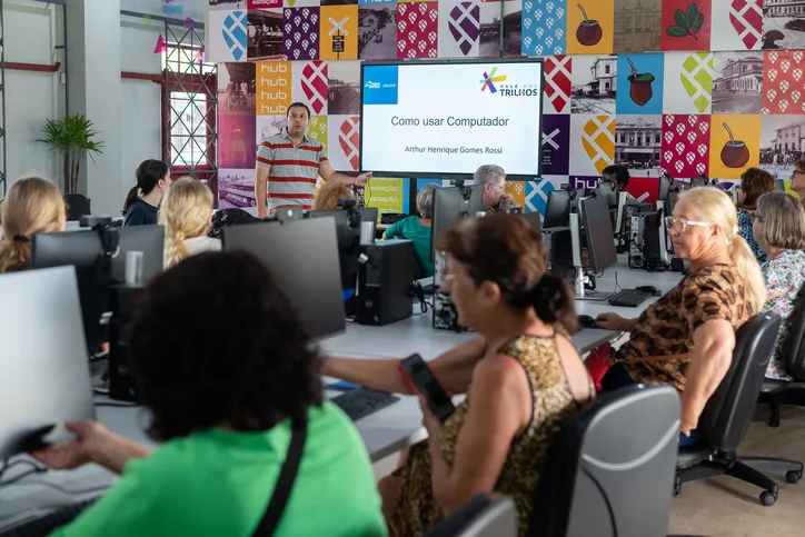 A Semana da Transformação Digital busca promover o acesso à tecnologia e formação cidadã no mundo digital