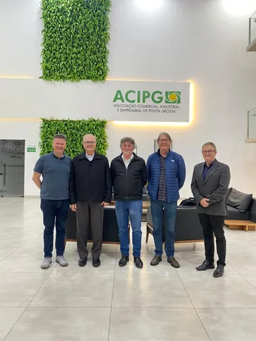 A Acipg recebeu, na tarde de quarta-feira (27) em sua sede o bispo diocesano Dom Bruno Elizeu Versari