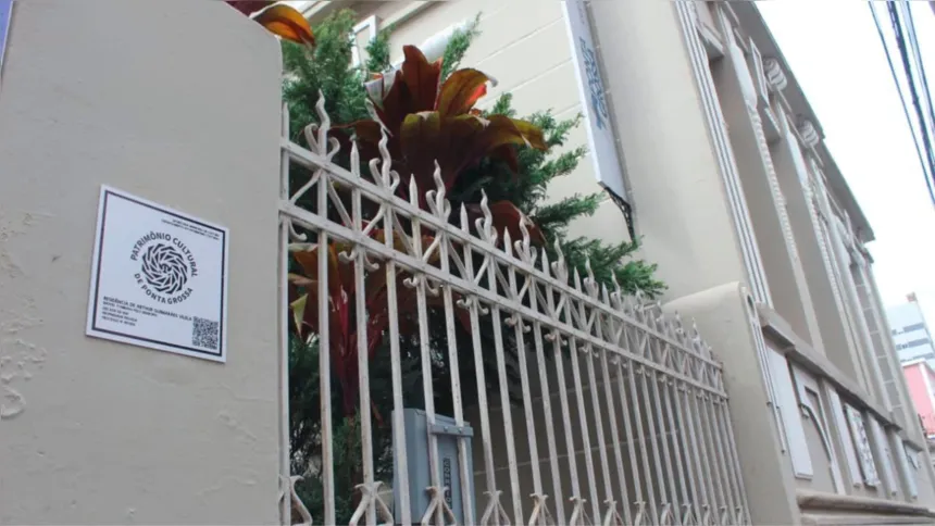 Cerca de 150 novas placas serão colocadas em diferentes pontos da cidade