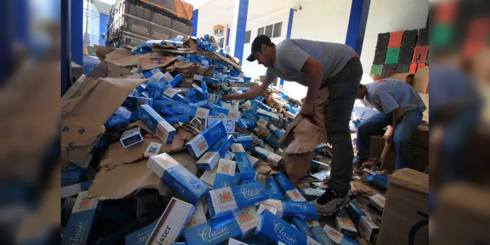 Imagem ilustrativa da imagem Receita Federal apreende R$ 32,3 mi em contrabando