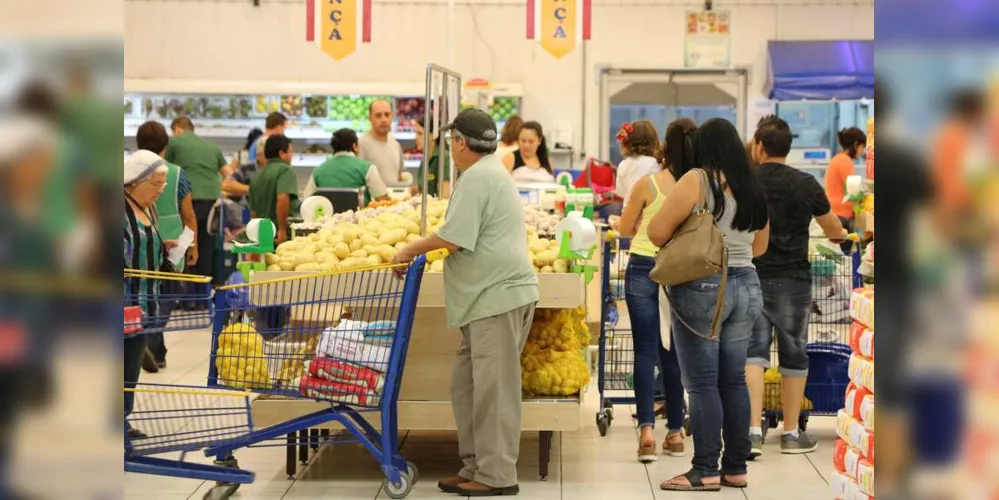 Imagem ilustrativa da imagem Produtos da cesta básica têm queda de 6,1% em 2017