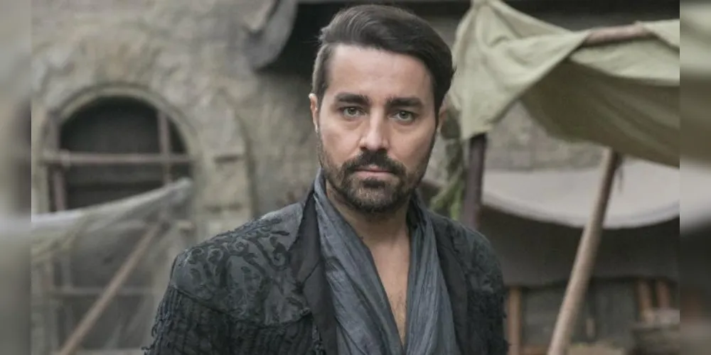 Imagem ilustrativa da imagem Virgílio tenta sensibilizar Martinho a aceitar seu casamento com Amália