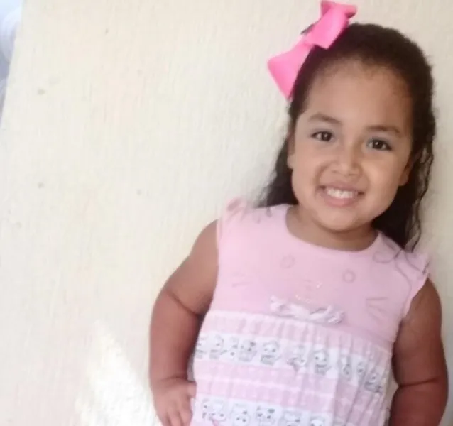 Maria Eduarda Fátima dos Santos recebe amiguinhos e familiares neste sábado (02) para comemorar seus 04 aninhos. Parabéns pequena