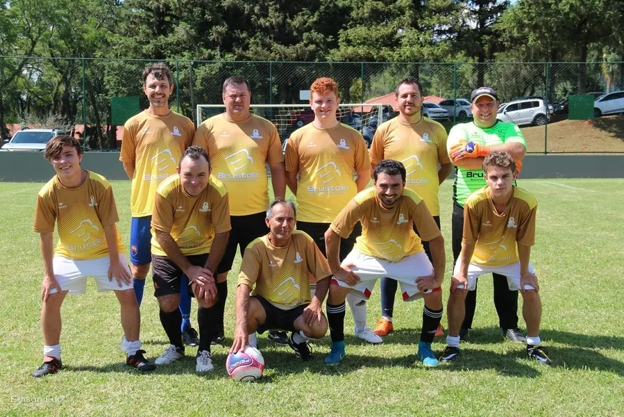 Festival de pelada- futebol suiço e Carnaval