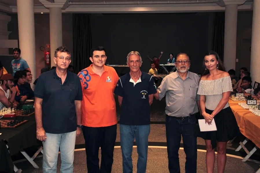 Treino para o campeonato paranaense de xadrez