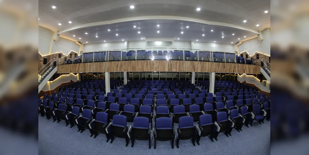 Instituição disponibiliza auditório para a realização de eventos que contribuam para o desenvolvimento da região