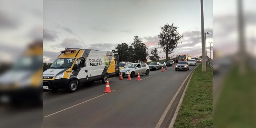 “Operação Presença” realizada em Ponta Grossa aborda 1053 pessoas. Quatro foram detidas