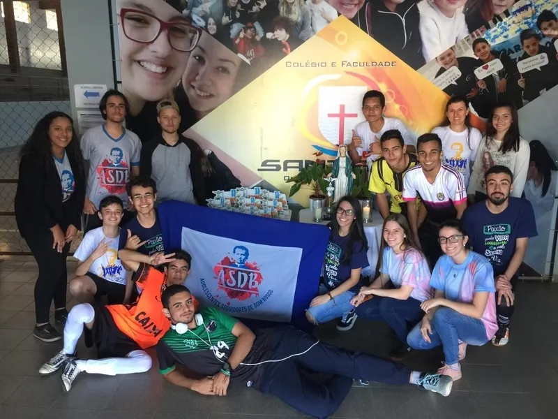 O II Torneio Um Exército em Ordem de Batalha, promovido pela Secretaria da Juventude Legionária/Senatus Ponta Grossa (Sejule), reuniu aproximadamente 300 pessoas, no sábado (13), no colégio Sant’Ana, no bairro de Uvaranas, em Ponta Grossa. 