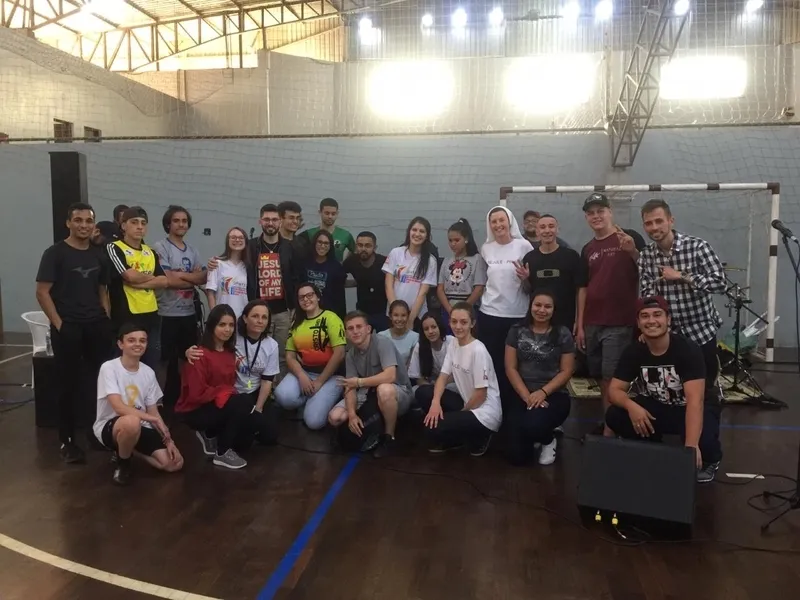 O II Torneio Um Exército em Ordem de Batalha, promovido pela Secretaria da Juventude Legionária/Senatus Ponta Grossa (Sejule), reuniu aproximadamente 300 pessoas, no sábado (13), no colégio Sant’Ana, no bairro de Uvaranas, em Ponta Grossa. 