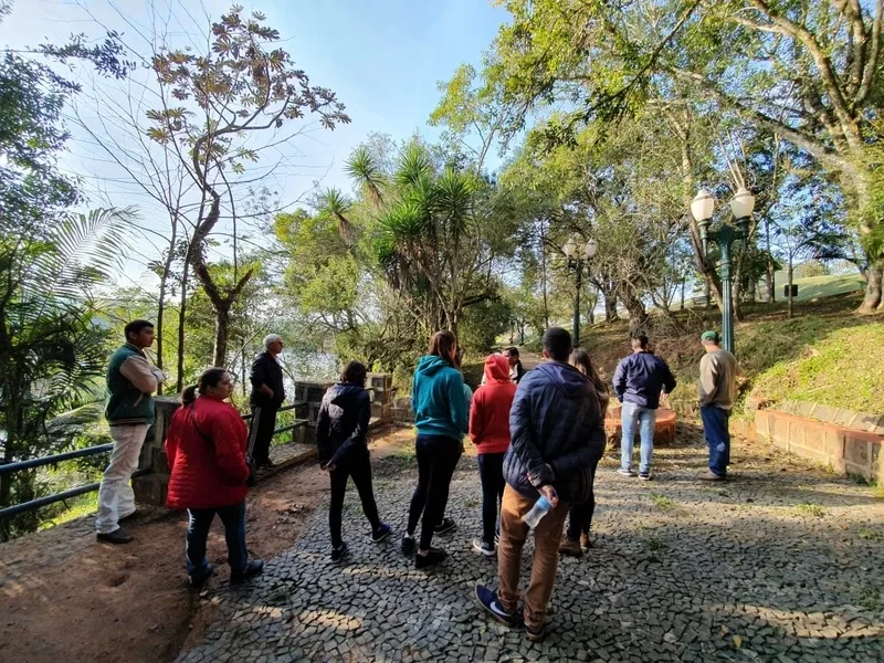 Participantes conheceram alguns dos principais pontos turísticos do município