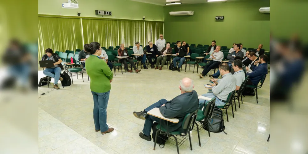 A reunião debateu assuntos como a crise enfrentada pelo Rio Paranapanema