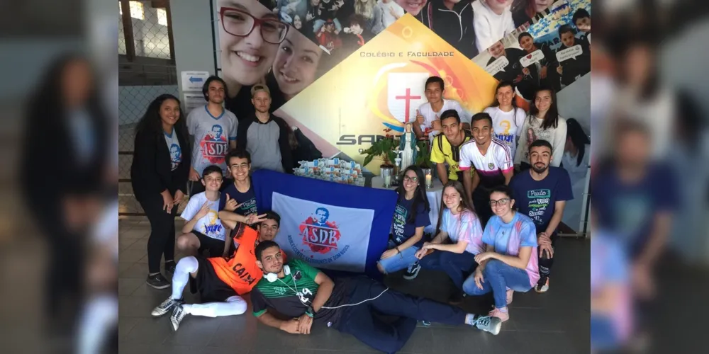 O II Torneio Um Exército em Ordem de Batalha, promovido pela Secretaria da Juventude Legionária/Senatus Ponta Grossa (Sejule), reuniu aproximadamente 300 pessoas, no sábado (13), no colégio Sant’Ana, no bairro de Uvaranas, em Ponta Grossa. 