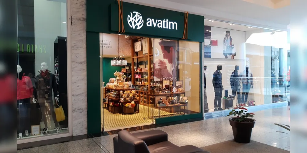 Novas aberturas de lojas e empresas mostram aquecimento do comércio e do setor de serviços com alta na industrialização