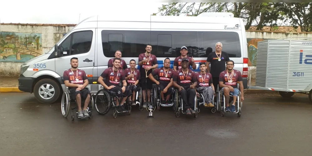 O Tubarões/MM/LDPG, que conta com o apoio da Secretaria de Esportes de Ponta Grossa, fechou sua participação no Campeonato Paranaense com o terceiro lugar geral da competição. 