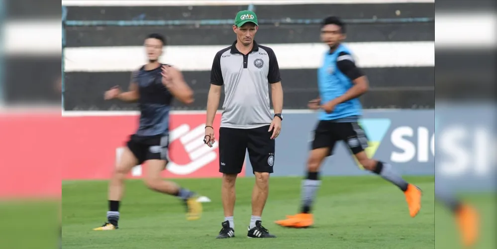 Alvinegro entra em campo neste sábado para confrontar o São Bento-SP