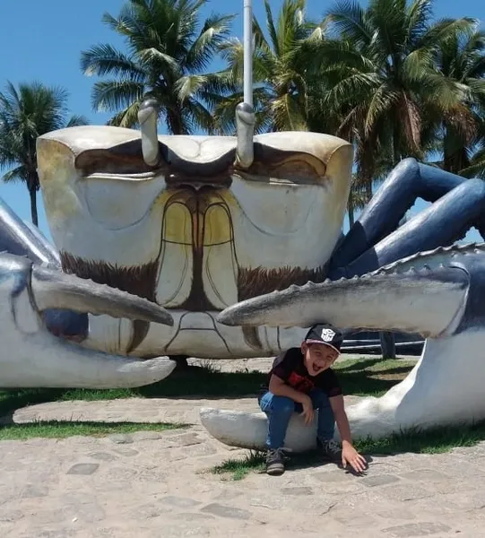 O espoleta Pietro Henrique Pissaia está se divertindo muito em um lindo passeio pelo Litoral paranaense, junto com seus pais Natalia Aparecida de Oliveira e Piero Fabrizio Lopes Pissaia

