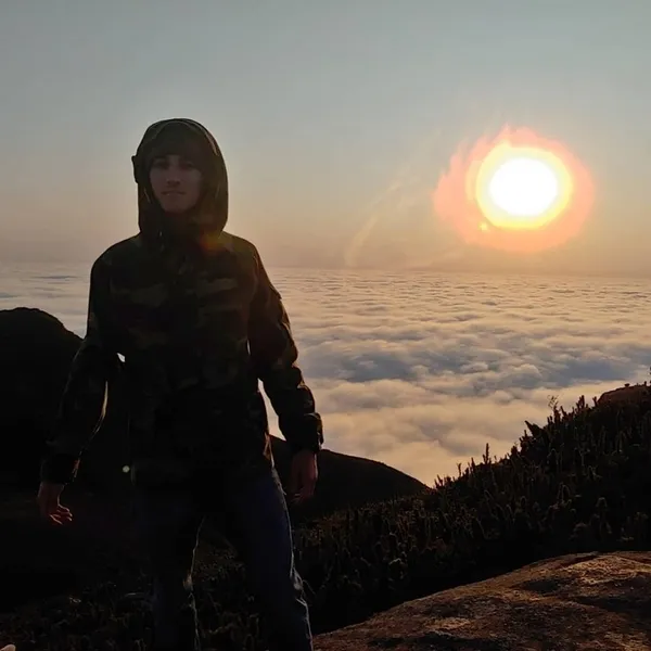 Aventureiros de PG enfrentam desafios em montanha