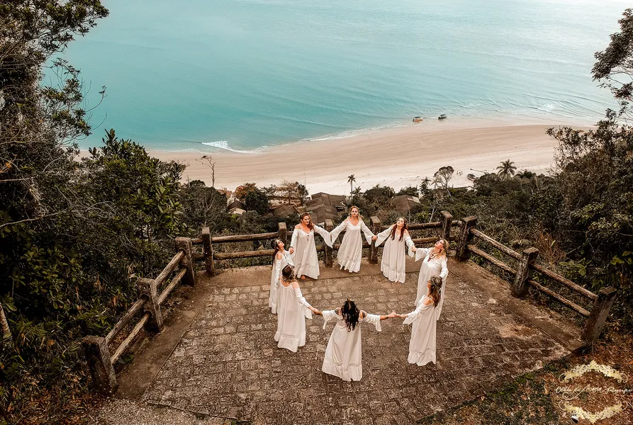 Projeto ‘Bruxa 2019’ de PG faz ensaio fotográfico na Ilha do Mel