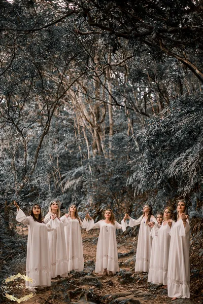 Projeto ‘Bruxa 2019’ de PG faz ensaio fotográfico na Ilha do Mel