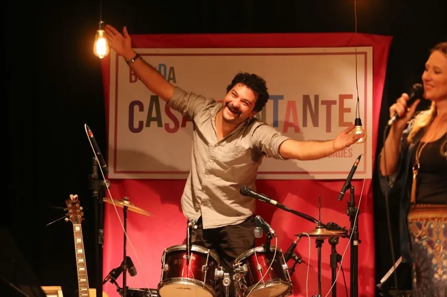 Músicas foram gravadas pelo projeto Palco B e suas letras sugerem o fortalecimento de laços afetivos com a família e amigos