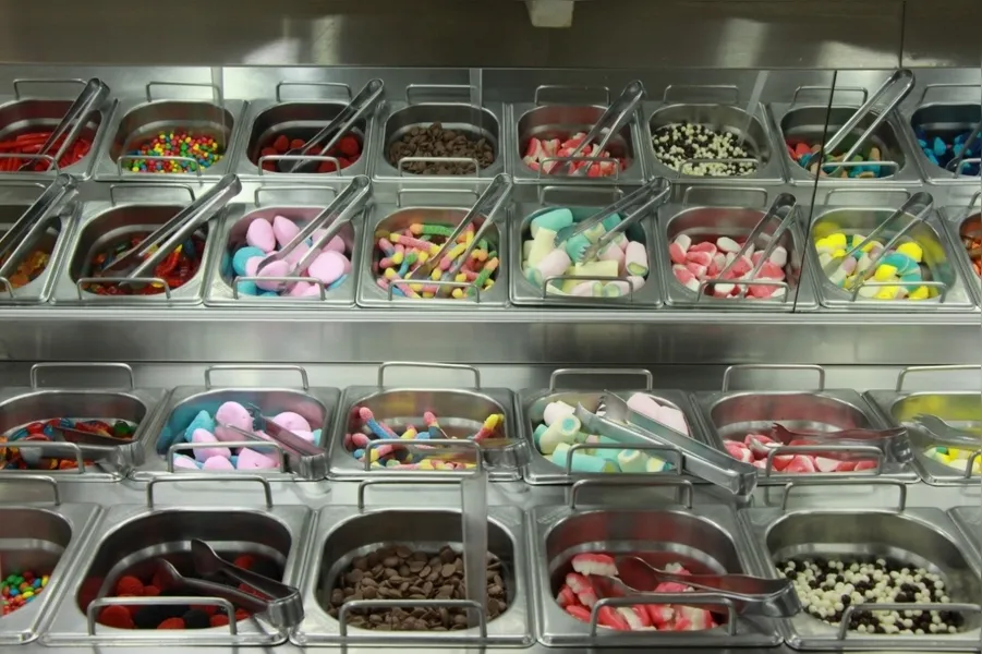 Para a promoção desta sexta-feira, a sorveteria terá três modalidades de valores para o buffet livre de sorvetes