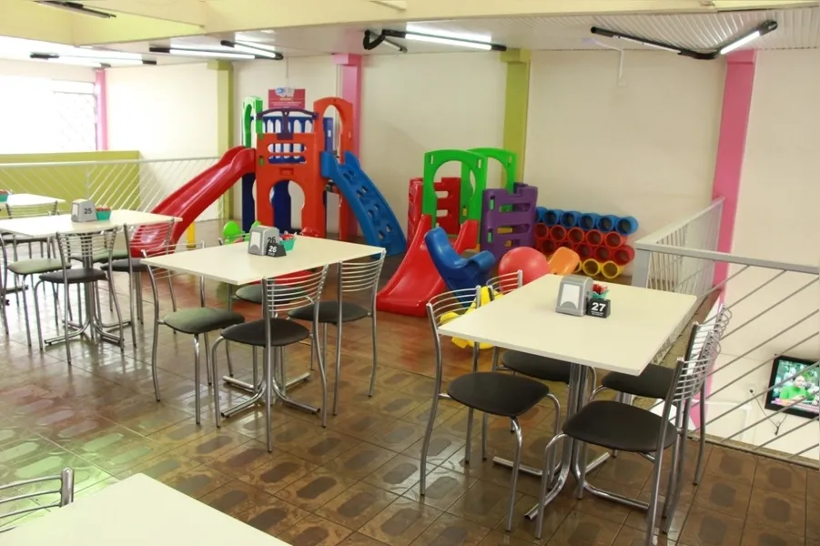 Para a promoção desta sexta-feira, a sorveteria terá três modalidades de valores para o buffet livre de sorvetes