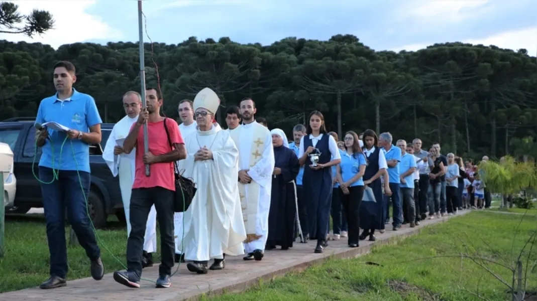 Na presença do bispo dom Sergio, Poço de Belém, Memorial das Comunidades e Caminho da Ladainha são abençoados

