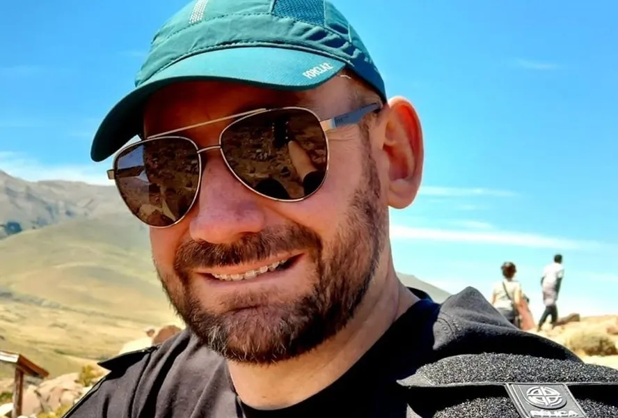 FELICITAÇÕES - Douglas Gebeluka será muito cumprimentado pela passagem de seu aniversário nesta quinta-feira (19). Da coluna RC os votos de alegrias e prosperidade. 