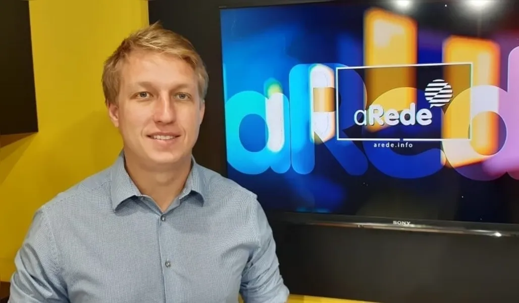 NIVER - Rudolf Christensen será muito cumprimentado pela passagem de seu aniversário nesta sexta-feira (3). Rudolf que vem se destacando na política local, fazendo um trabalho sério e de respeito como vereador em nossa cidade. Da coluna RC os votos de alegrias e sucesso.