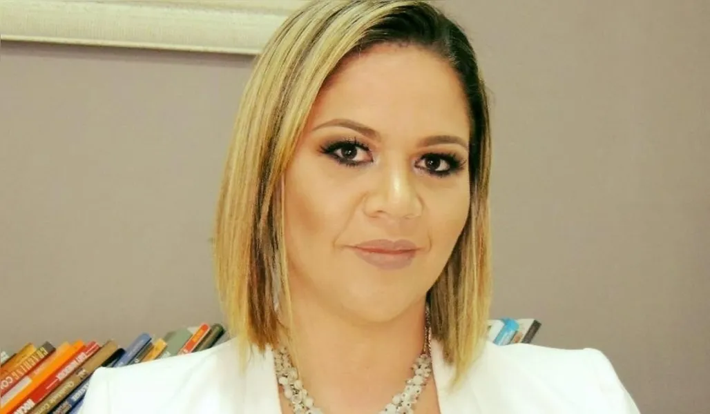 NOVO CICLO - Katya Andrade Aguiar receberá os cumprimentos pela troca de idade, neste sábado (11). Katya é Diretora de Desenvolvimento de Pessoas da UniSecal e Master Coach credenciada pela Febracis (Federação Brasileira de Coaching Integral Sistêmico). Da coluna RC os votos de realizações.