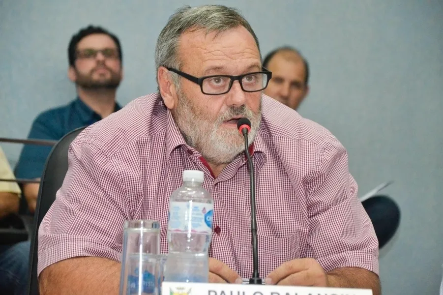 BDAY - O vereador Paulo Balansin completou na última segunda-feira mais um ano de vida. Da Coluna RC, os votos de felicidades e sucesso. 