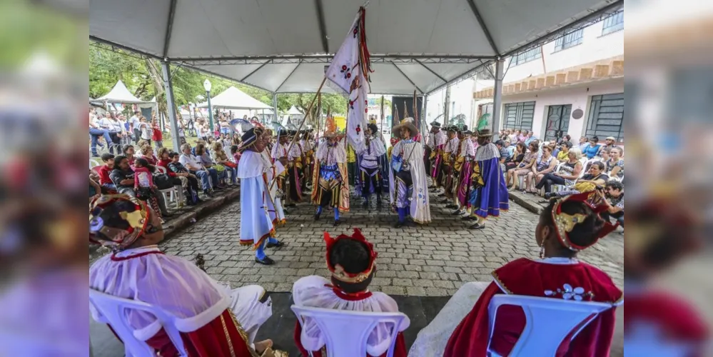 Em paralelo, haverá feira de artesanato, com diversas cooperativas de todo o Paraná