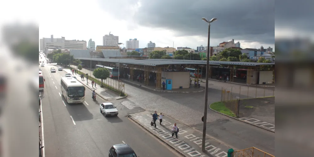 Edital prevê concessão dos terminais e do Shopping Popular