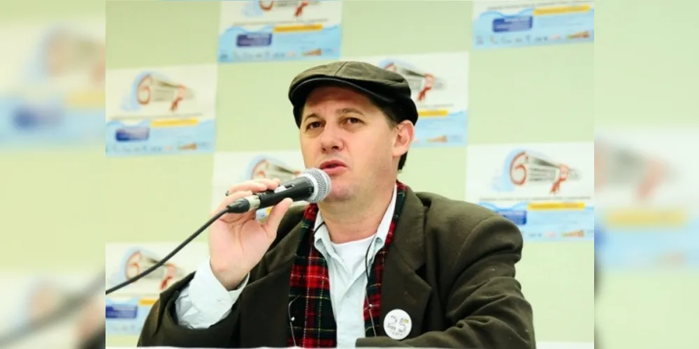 Sérgio Luiz Gadini é jornalista, professor da UEPG