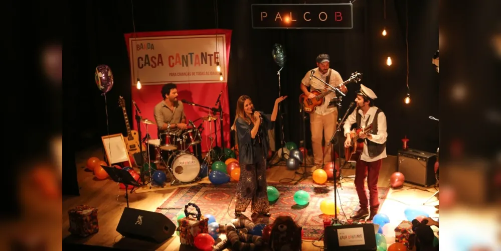 Músicas foram gravadas pelo projeto Palco B e suas letras sugerem o fortalecimento de laços afetivos com a família e amigos