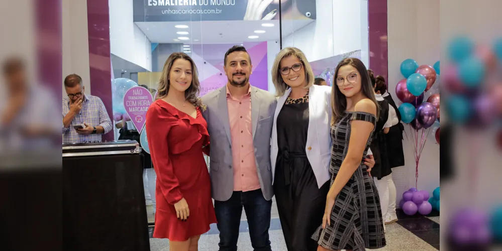 Isabely Moreira Pinto, Manuela Moreira Pinto, Marcos Cesar Pereira Pinto e Michele Moreira Bezerra Pinto