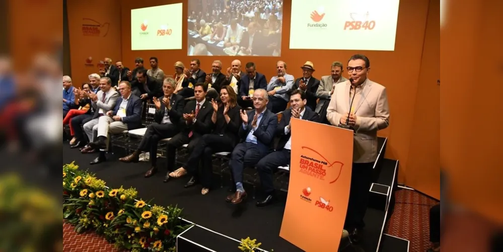 Proposta está sendo feita pelo partido, que irá promover uma autorreforma e visa contribuir para uma mudança do sistema político.