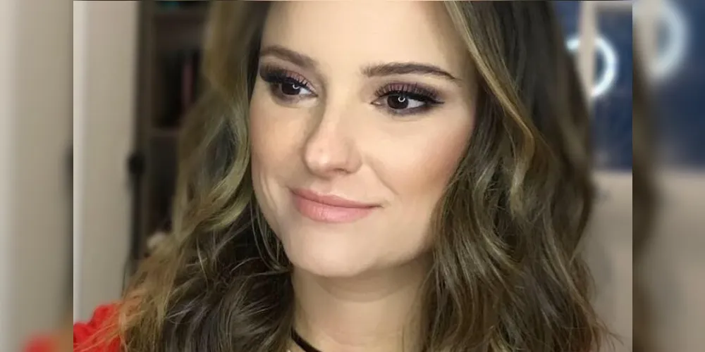 A empresária Vanessa Gregorczyk Garofani receberá as felicitações pela passagem de seu aniversário na próxima segunda-feira (16). Vanessa responde pela badalada franquia de acessórios Maria Dolores em nossa cidade, que vem cada dia mais conquistando as mulheres da nossa região. Da coluna RC o desejo de sucesso e felicidades.